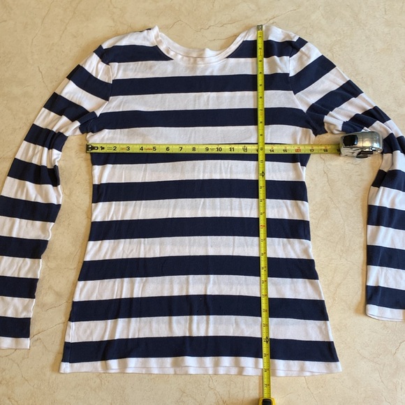 Old Navy Crew Long-sleeve Tee - Picture 5 of 7